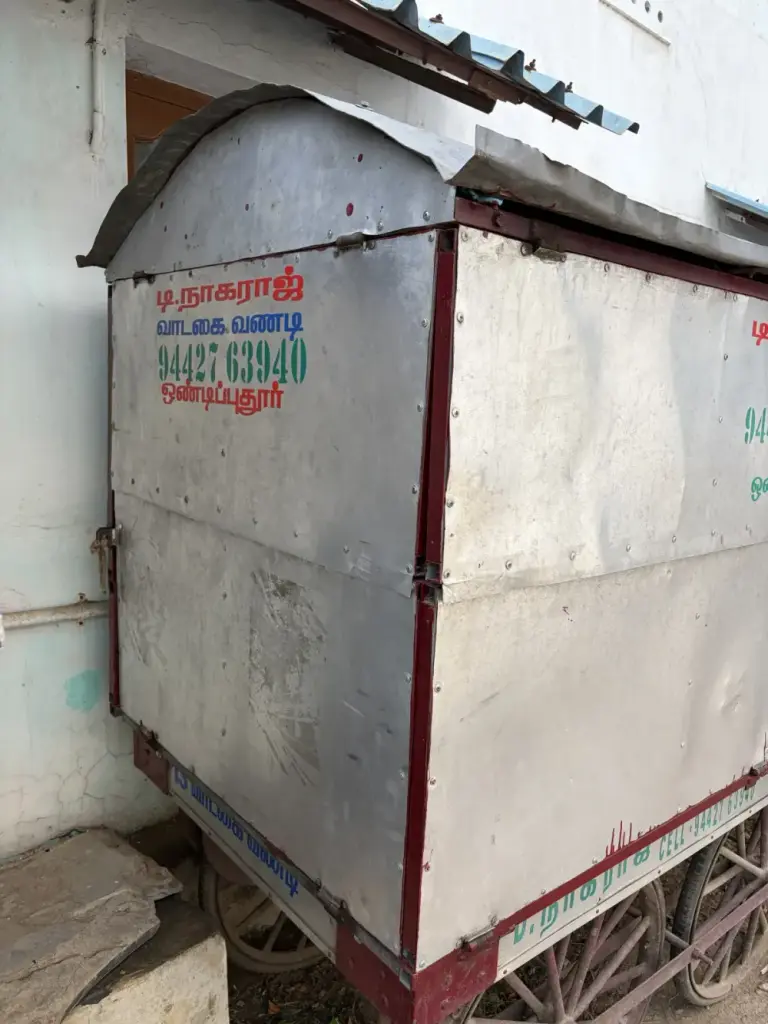 Full Covered Lockable Cart - Push Cart Rental (Thumbnail 2)